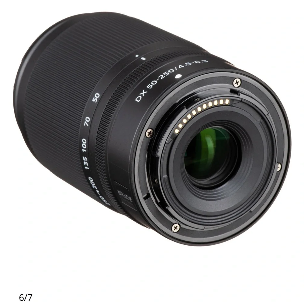 Nikon DX 50-250mm f/4.5-6.3 Black Lens